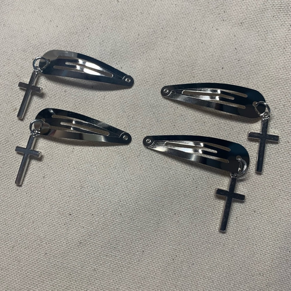 NEW Silver Cross Snap Barette (4 piece)